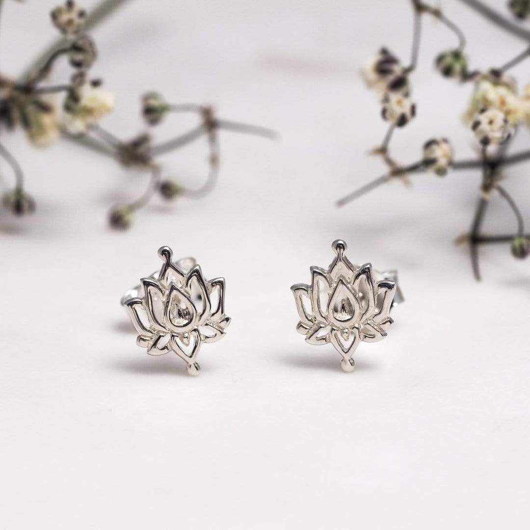 S425 - White Lotus Studs